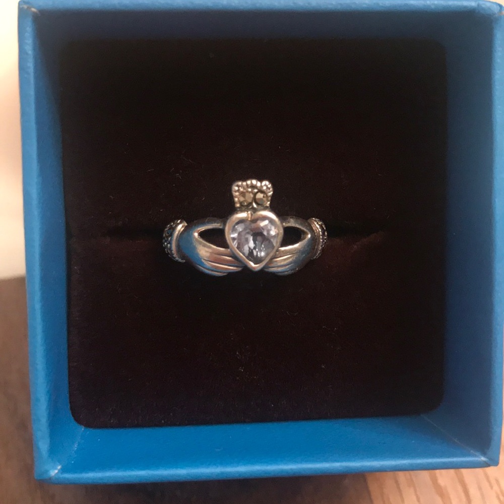 Claddagh Ring - Picture 3 of 5